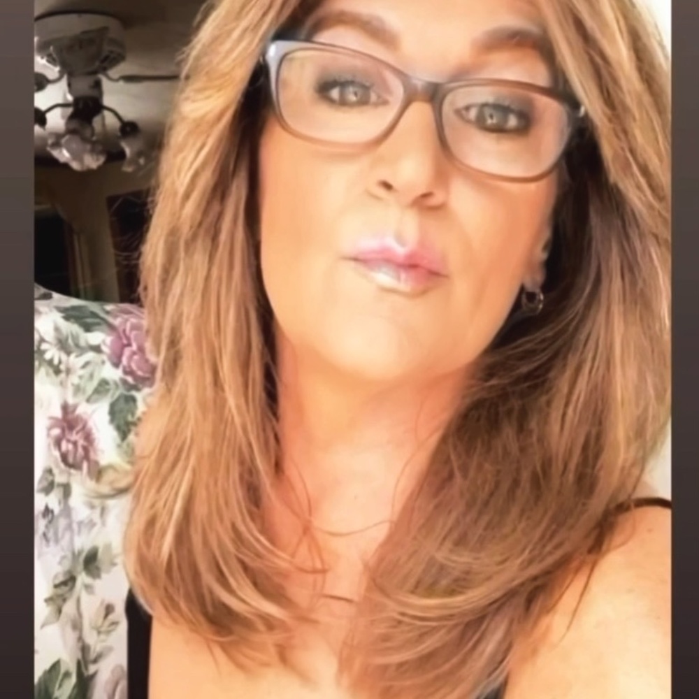 Meet your Posher, Debra